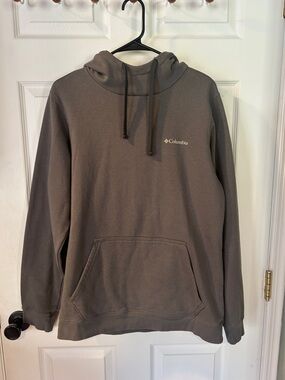 Columbia Men's Crewneck Hoodie in Dark Brown